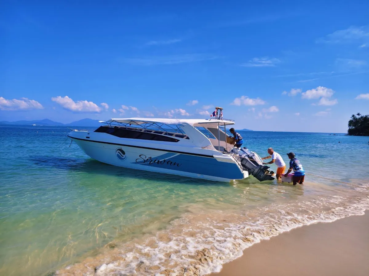 Private Boat Charter for yout beautiful day